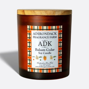 Bougie festive au baume et au cèdre