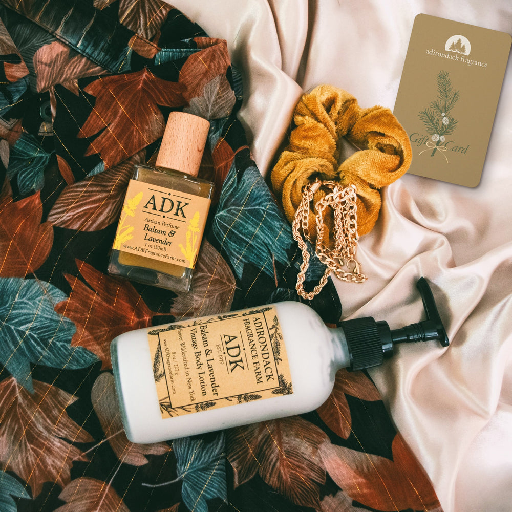 Adirondack Fragrance gift card, front and back, kraft card with balsam sprig and Gift Card lettering